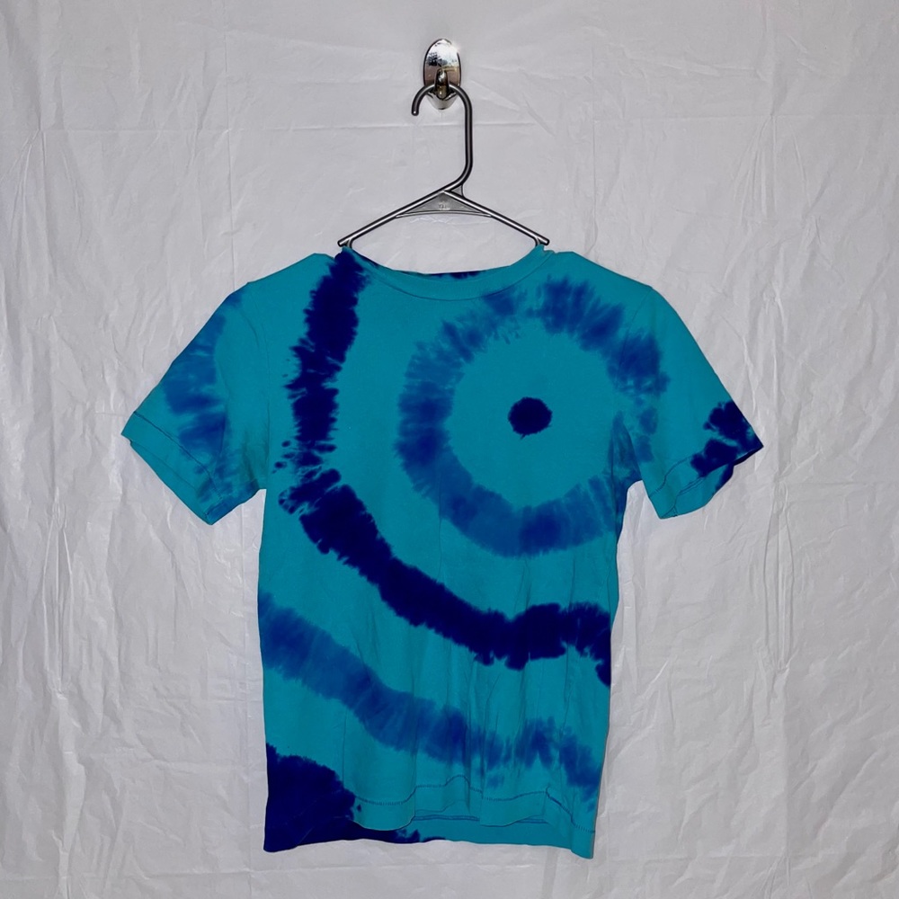 blue tye dye shirt